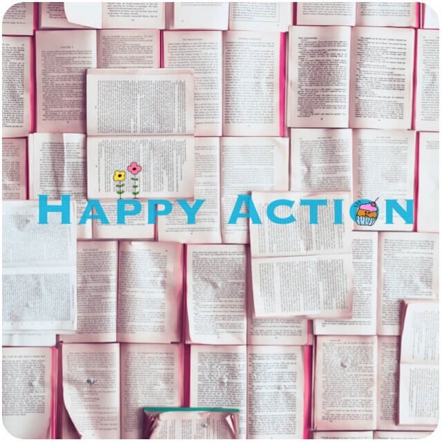 happy Actionと書いた本がたくさんある写真画像
